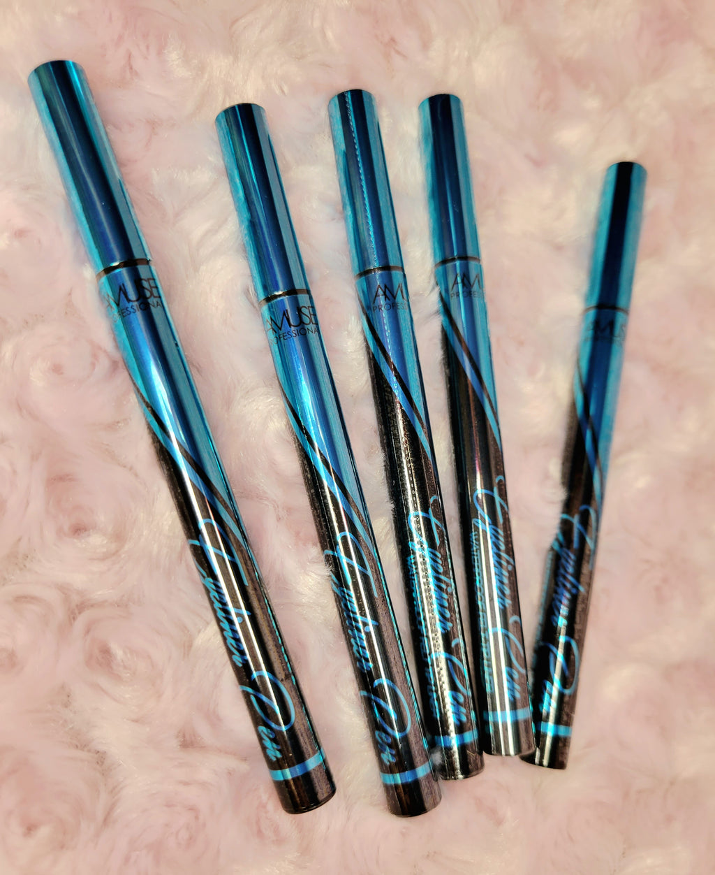 🖋️ AMUSE - Eyeliner Pen: Delineador en Plumón Waterproof