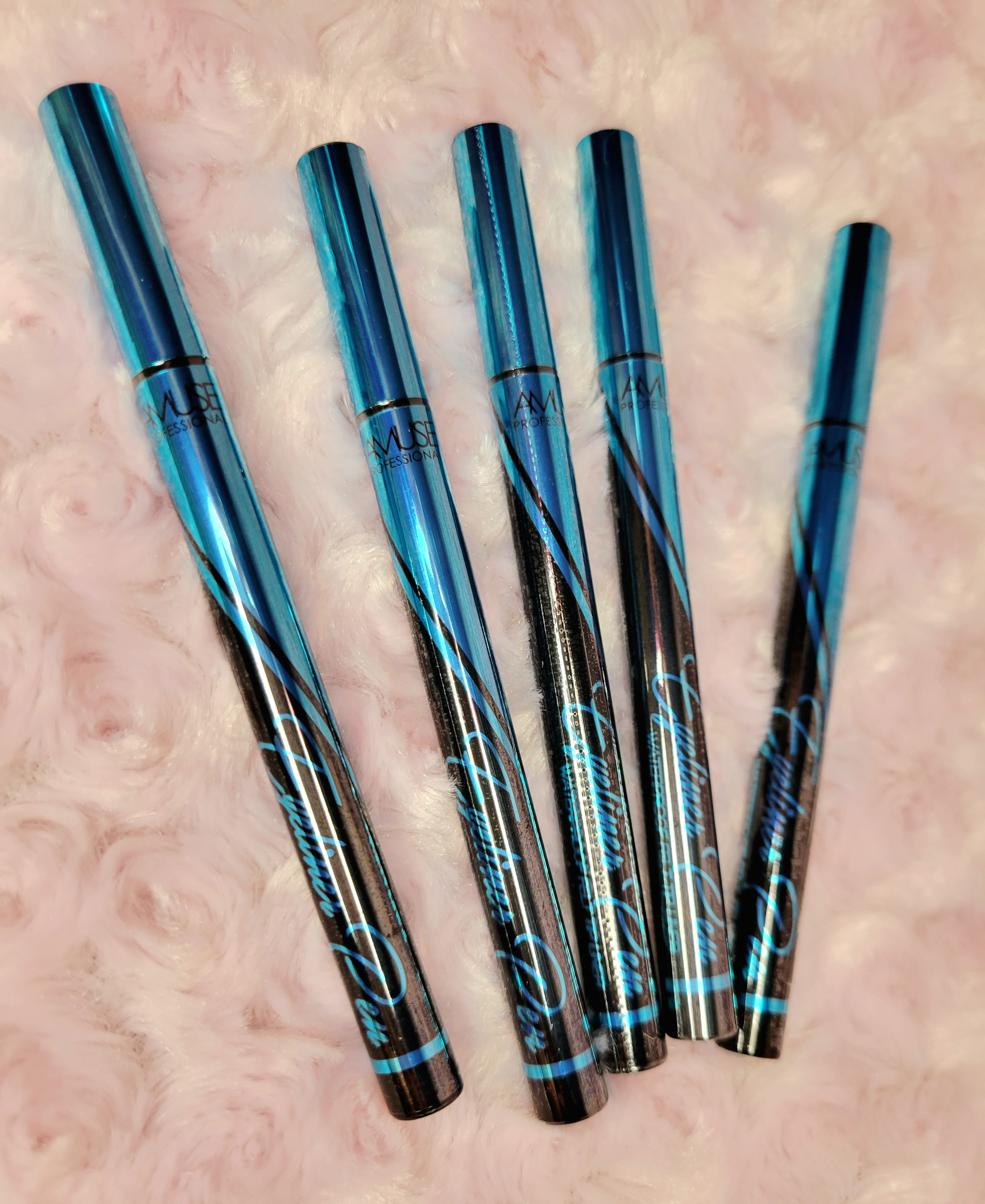 🖋️ AMUSE - Eyeliner Pen: Delineador en Plumón Waterproof