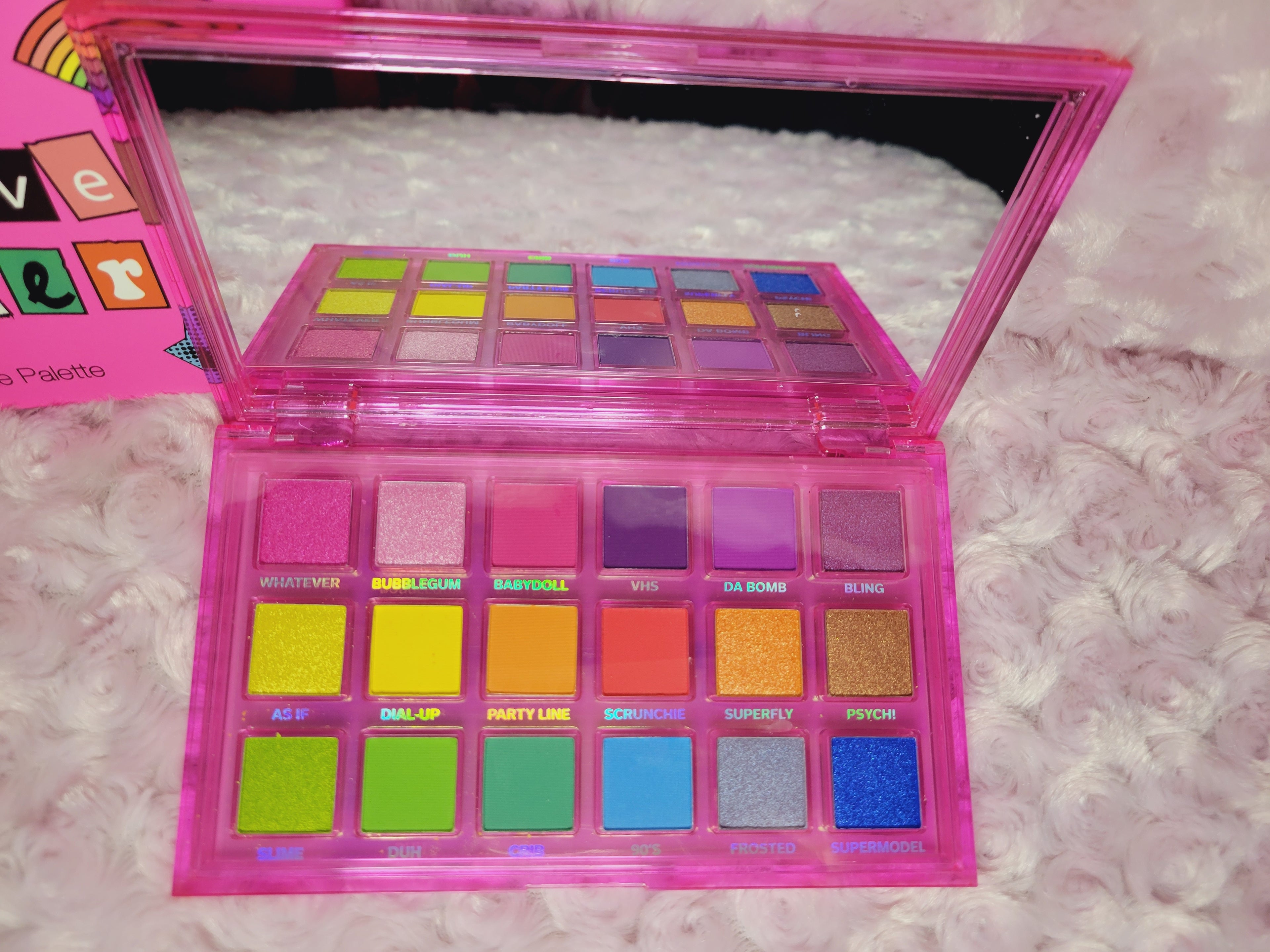 City Color "90's WhAtEvEr 4 EvEr" – Paleta de 18 Sombras