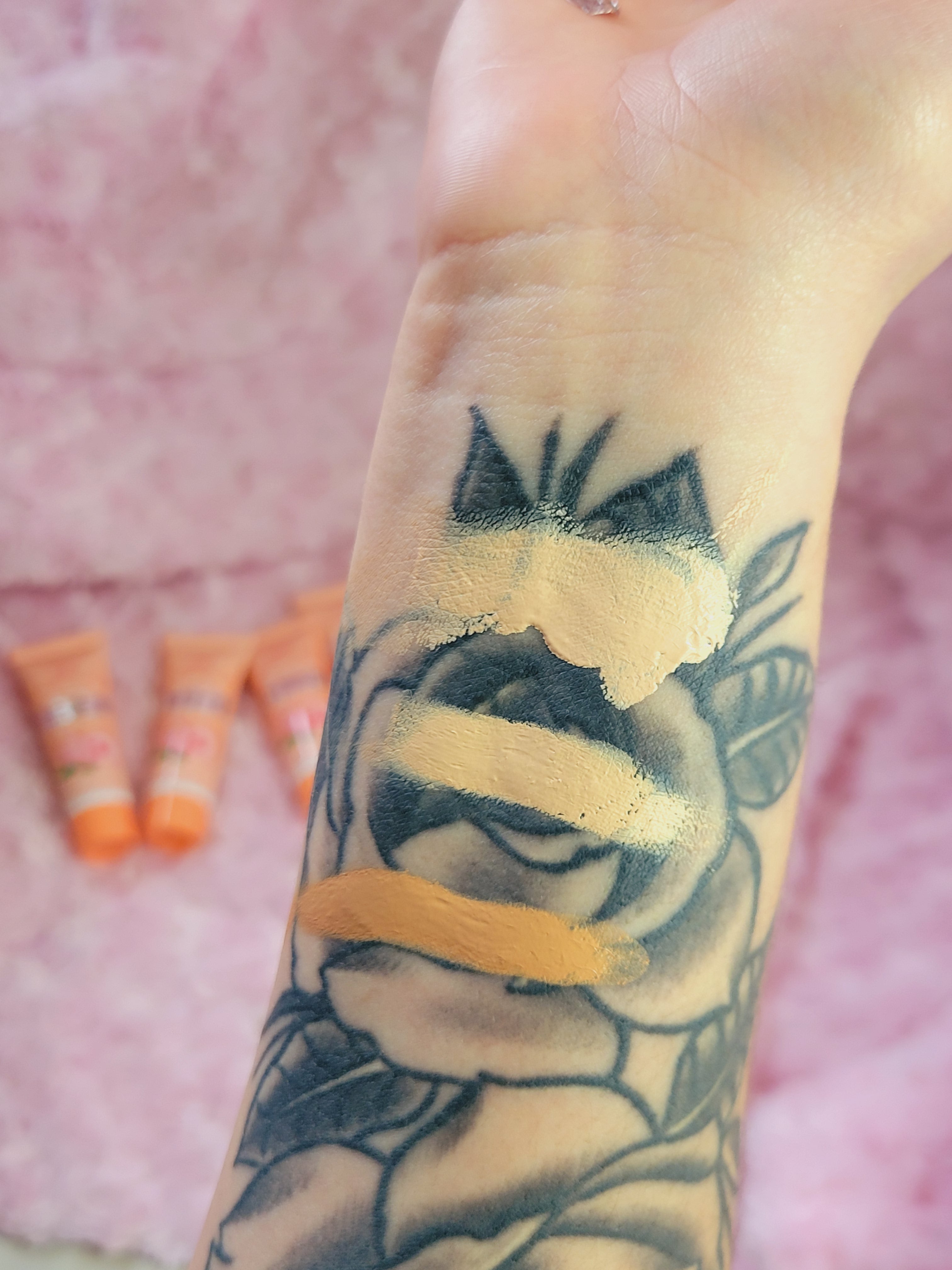 Base de Maquillaje Glow con SPF 50 - Yesly Modern Style